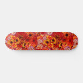 Floral Bright Rojo Bouquet Rich Red Hot Daisies Skateboard (Horizontaal)