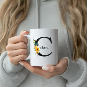 Floral C Monogram Mok met bewerkbare naam