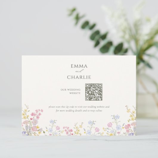 Floral Calligraphy QR Code Wedding Website Informatiekaartje (Staand voorkant)