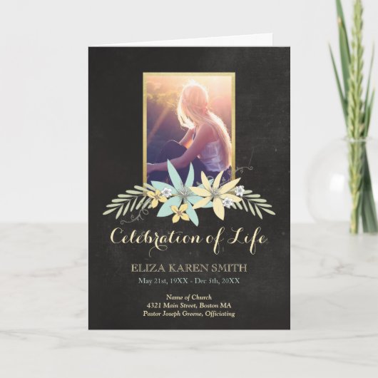 Floral Chalkboard Celebration of Life Programma (Voorkant)