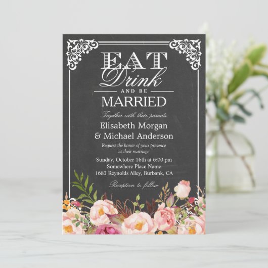 Floral Chalkboard Wedding EAT Drink en moet getrou Kaart (Staand voorkant)