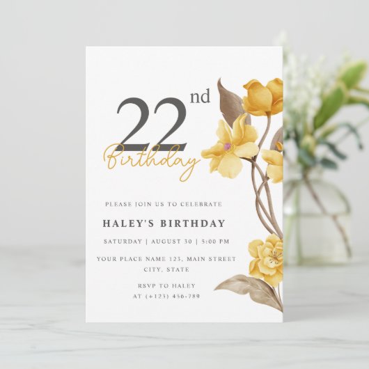 Floral Chic Elegant Eenvoudig Geel 22e Verjaardag Kaart (Staand voorkant)