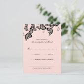 Floral Chic Peacock Black Pink Wedding RSVP Kaart (Staand voorkant)