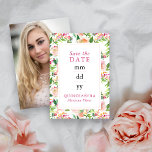 Floral Chic Pink Gold Editable Quinceanera Foto Save The Date<br><div class="desc">Sparen de Kaart van de Datum voor uw Quinceanera met chic floral design in roze en goud. Feminine droomvormig ontwerp van waterverf roos bloemen, bloemen en groen met gouden hooglichten. Mooie keuze en eenvoudig aangepast aan elke andere belangrijke feestdag. Bekijk mijn Floral Chic-collectie voor overeenkomende objecten of, stuur me een...</div>