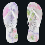 FLORAL CHIC WEDDING SWEET PEAS Bridesmaid Teenslippers<br><div class="desc">Bridesmaïde Sandalen die passen bij het collectie- Floral Chic Wedding Sweet Peas in roze en lavender met  kalligrafie en moderne lettertypen</div>
