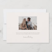 Floral Crest Waterverf Monogram Bruiloft Kaart (Achterkant)