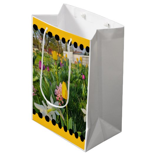 Floral Custom Gift Bag Medium Cadeauzakje (Voorkant Gekanteld)