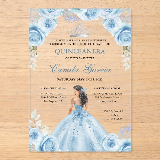 Floral Dusty Blue & Silver Princess Quinceañera Acryl Uitnodigingen (Voorkant)