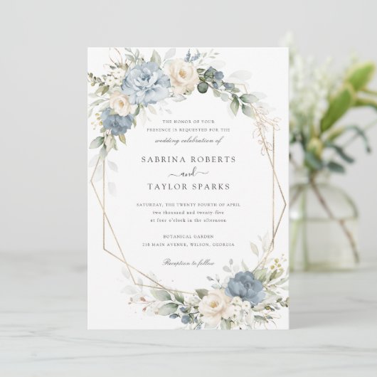 Floral Dusty Blue White Greenery Gold Wedding Kaart (Staand voorkant)