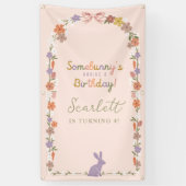 Floral Easter Bunny Somebunny is jarig Spandoek (Verticaal)