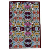 Floral Embroidery Pattern met prachtige bloemen Medium Cadeauzakje (Voorkant)