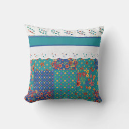 Floral Faux Patchwork on Blauwgroen, Faux Lace Pil Kussen
