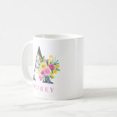 Floral felroze waterverf monogram koffiemok (Voorkant links)