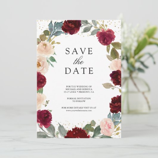 Floral foto QR Code Weddenschap Burgundy Peach Save The Date (Staand voorkant)