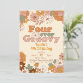 Floral Four Ever Groovy 4e verjaardag uitnodiging (Staand voorkant)