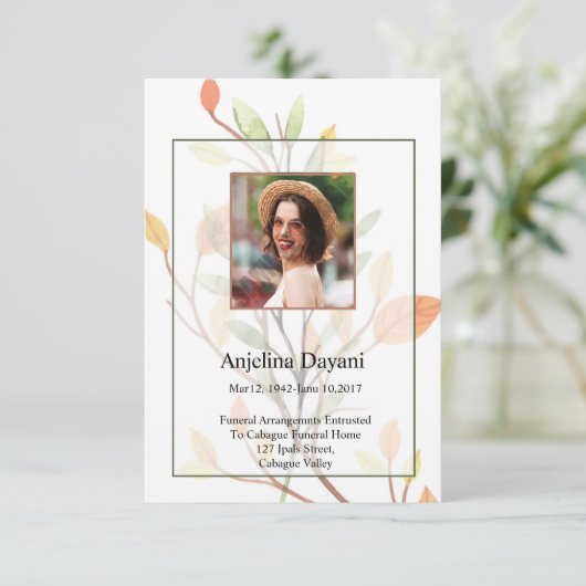 Floral Funeral Prayer Card Sjabloon (Staand voorkant)