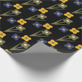 Floral Garden Black Background Pixel Flowers Cadeaupapier (Hoek)