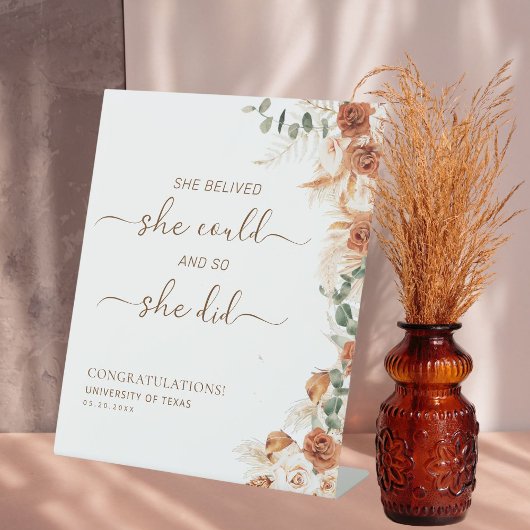 Floral geloofde dat ze kon afstuderen partij reclamebord met voetstuk