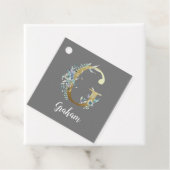 Floral Gold Letter G over grijs Bedankjes Labels (In situ)