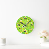 Floral Green Leaves Yellow Flowers Pattern Ronde Klok (Huis)