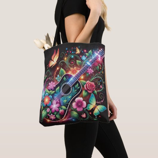 Floral Harmony - Gitaar en Vlinderontwerp Tote Bag (Dichtbij)