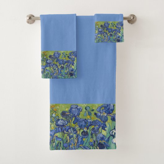 Floral Iris Border op Cornflower Blue Background Bad Handdoek (Insitu)