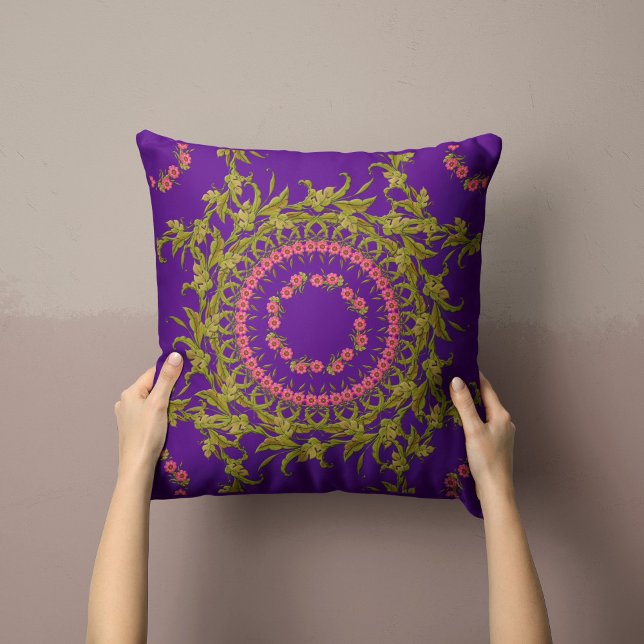 Floral Krans Kussen in Paarse (Creator heeft geüpload)