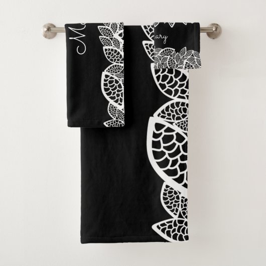 Floral Lace Jouw naam Black White Bad Handdoek (Insitu)