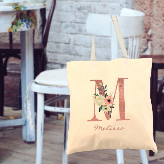 Floral Letter M Waterverf Pink en Ivory Bouquet Tote Bag