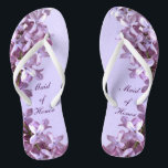 Floral Lila Flowers Wedding Maid of Honor Teenslippers<br><div class="desc">Lilacs is het thema van deze elegante florale Maid of Honor bruiloft teenslippers met roze en lila bloemen op een paarse achtergrond. De tekst kan voor uw speciale gelegenheid worden aangepast.</div>