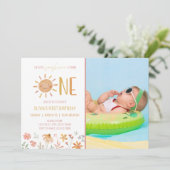 Floral Little Sunshine 1st Birthday Photo Invite Kaart (Staand voorkant)