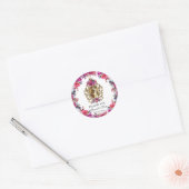 Floral magenta katholieke bruiloft dank u kaart ronde sticker (Envelop)