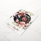 Floral Modern Elegant Weddenschap Foto Folie Uitnodiging (Gedraaid)