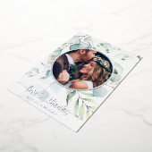 Floral Modern Elegant Weddenschap Foto Folie Uitnodiging (Gedraaid)