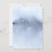 Floral Monogram Initiaal Crest Dusty Blue Wedding Kaart (Achterkant)