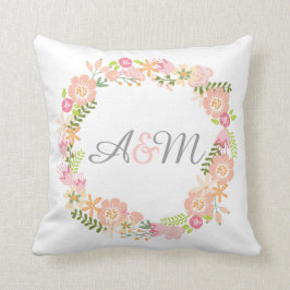 Floral monogram kussen