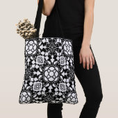 Floral Moroccan Tile, Black and White Tote Bag (Dichtbij)