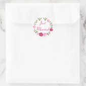 Floral net getrouwd roze rose bruiloft aankondigin ronde sticker (Tas)