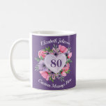 Floral Paars 80th Birthday Mok voor vrouwen<br><div class="desc">Op zoek naar een goedkoop verjaardagsgeschenk voor een 80-jarige vrouw? Ze zal graag haar favoriete koffie of thee van deze mooie, gepersonaliseerde paars op de 80ste verjaardag mok zien. Een geweldige mok van het blote hart kan gepersonaliseerd worden met haar naam en je eigen aangepast bericht... het perfecte cadeau voor...</div>