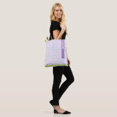 Floral Paarse Gepersonaliseerde Naam & Monogram Tote Bag (Op model)
