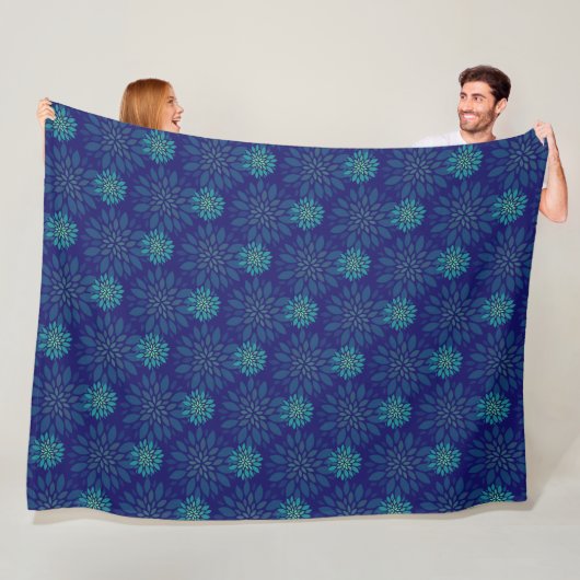 Floral Pattern Fleece Blanket (In situ)