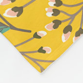 Floral Pattern in  delicate branches and buds Fleece Deken (Hoek)