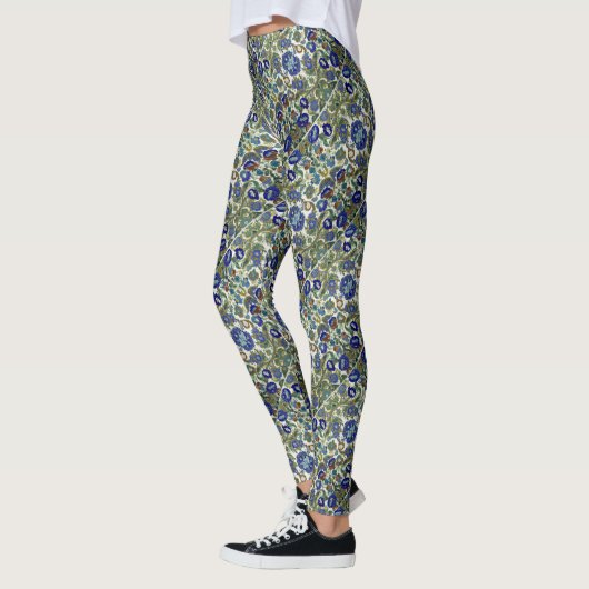 Floral Pattern-Leggings Leggings (Links)