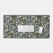 Floral pattern on  dusty blue-gray background bureaumat (Keyboard & Muis)