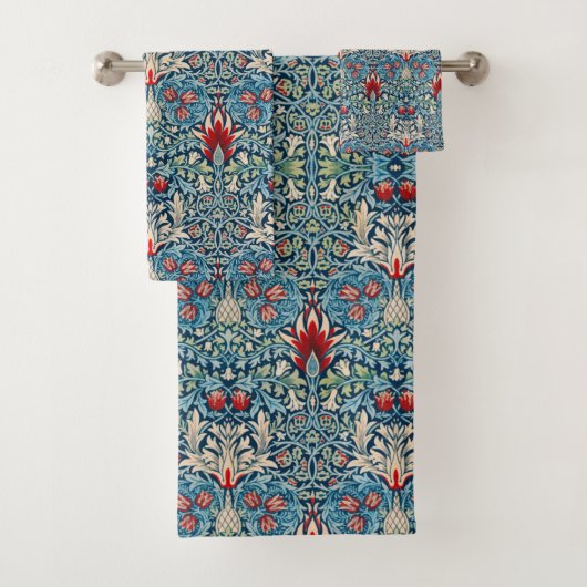 Floral pattern on green leaves blue background bad handdoek (Insitu)