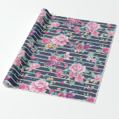 Floral Pattern on Stripe Rozen Foliage Pink Paars Cadeaupapier (Uitgerold)