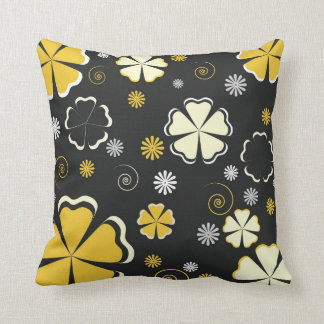 Floral Pillow, Black & Gold Cream Kussen