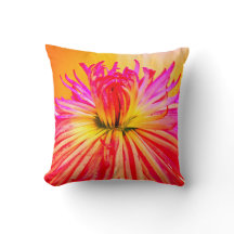 Floral Pillow door Tamara Diaz Art 