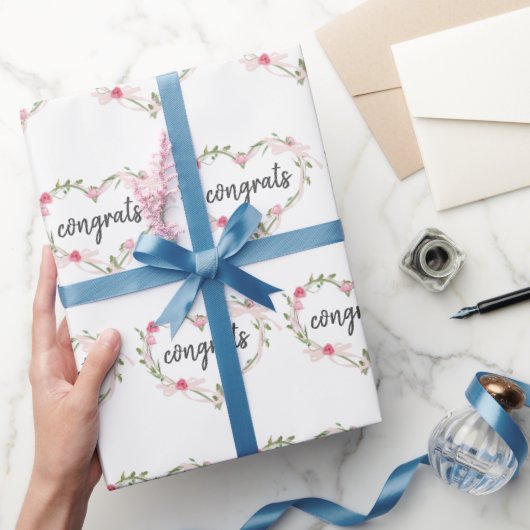Floral Pink Heart Wreath Congrats Cadeaupapier (Geschenken)