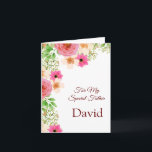 Floral Print Custom Name Birthday Kaart-Father Kaart<br><div class="desc">Stel je voor dat deze mooie florale gedrukte verjaardagskaart geopend wordt door je speciale vader met zijn eigen naam erop. De groet drukte binnen het wensen van de ontvanger een gelukkige verjaardag. Pas haar naam aan door menu bij het recht te kiezen, op de steekproefnaam te klikken en de tekst...</div>
